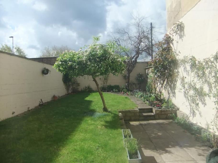Garden Maisonette In Bath City Centre Eksteriør billede